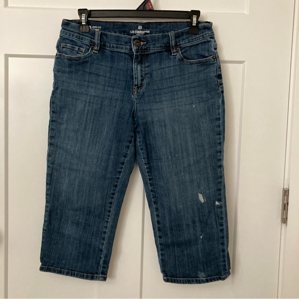 Liz Claiborne Women City Fit Cropped Jean Shorts, Size 8P, Made in Bangladesh.
